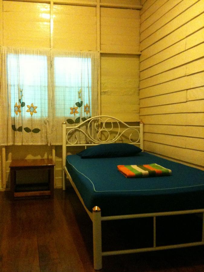 Хостел Bangkok House Phra Nakon Экстерьер фото